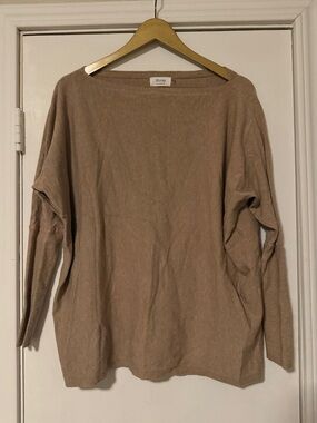 Bluivy Women's Boatneck Long Sleeve Top in Taupe